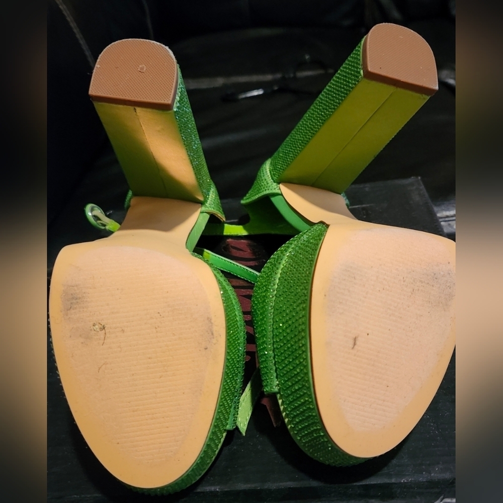 Vibrant Green Platform Heels - Picture 7 of 10